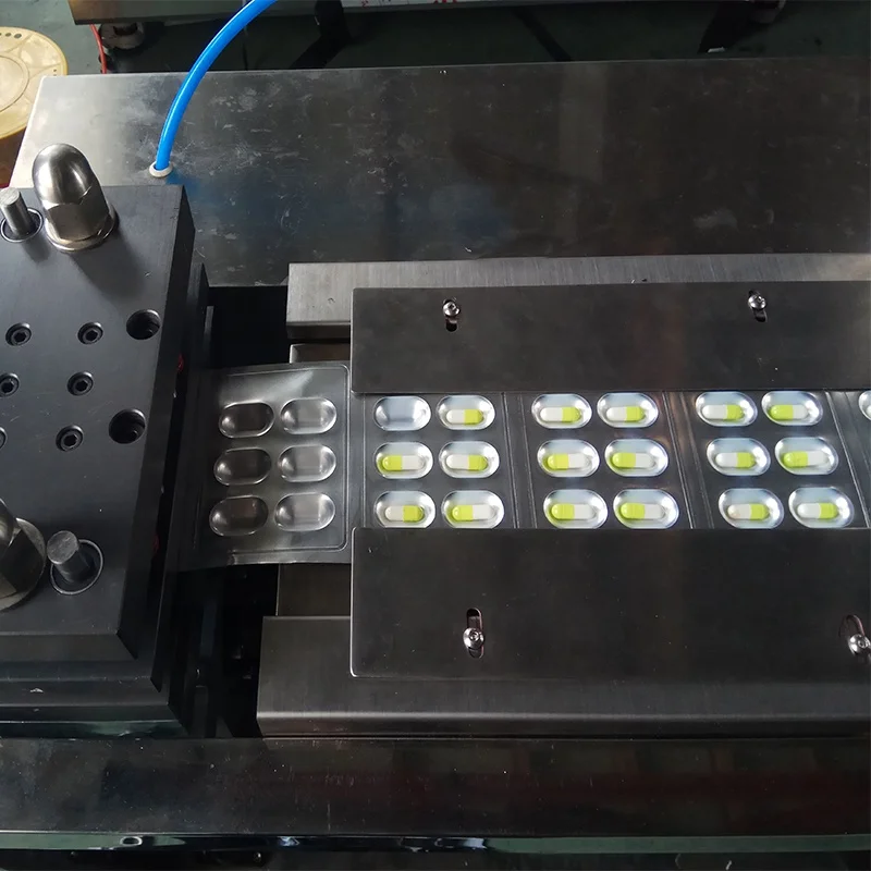 High Speed Rotary Lollipop Alu-Pvc Packing Machine Auto Blister Packing Machine Candy Blister Machine