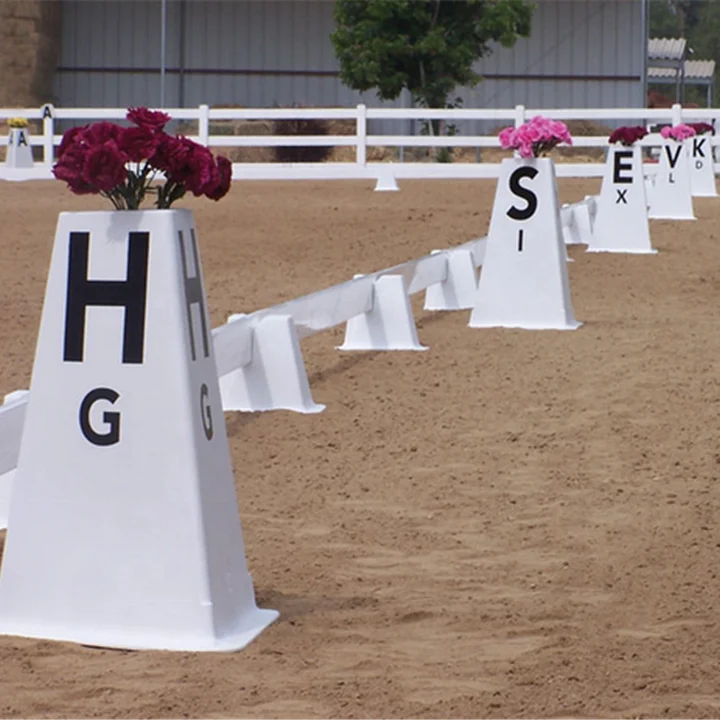 Professional UV Resistant White HDPE horse movable dressage arena for dressage horse riding