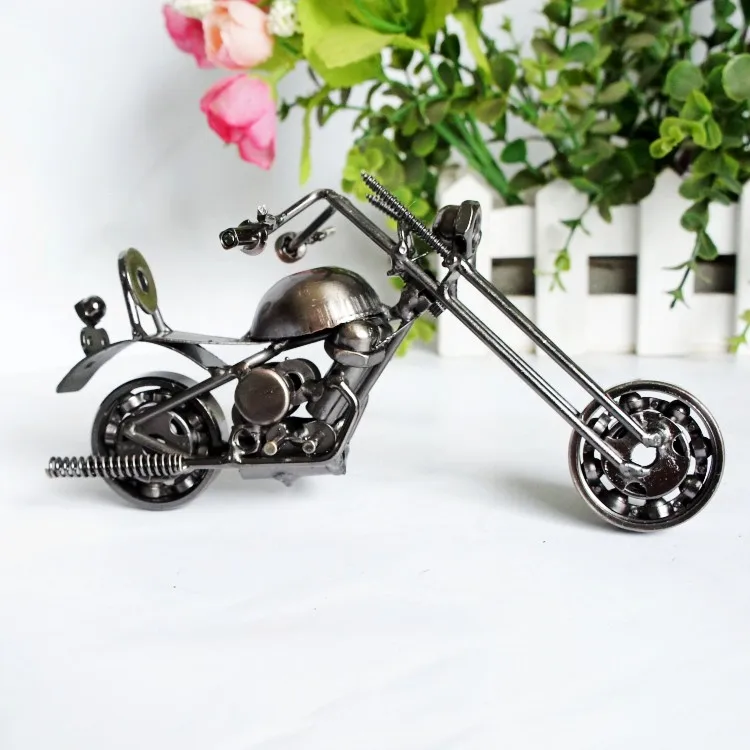 Factory Direct Selling  Iron Crafts Antique Handmade Diecast Harley Motorcycle Model for Home Decoration