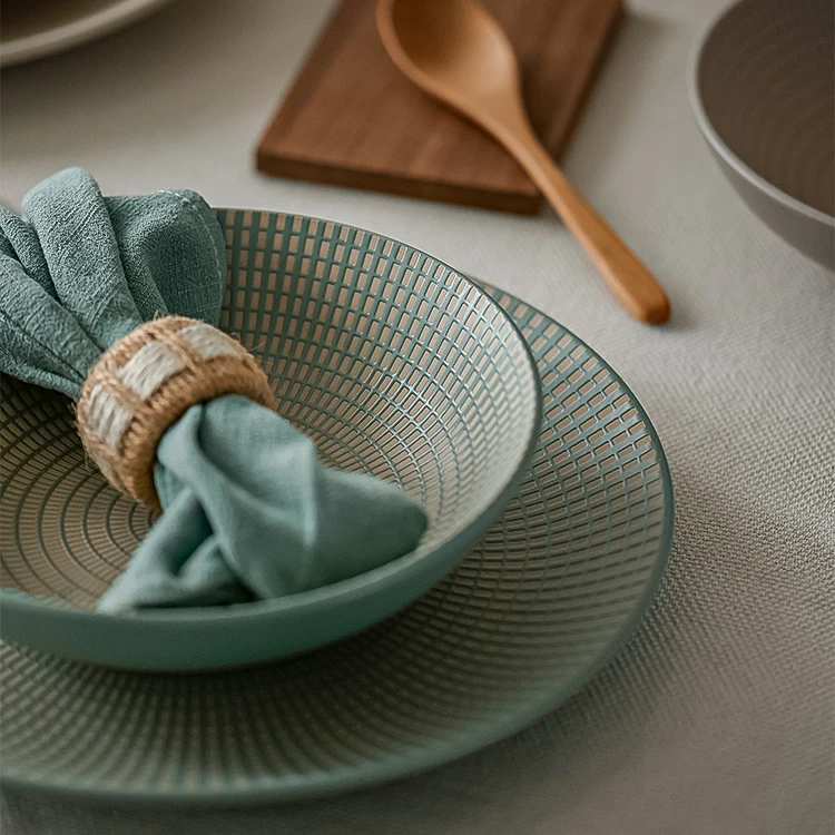 Factory Wholesale Custom Dinnerware Stoneware Dish Isolation Glazed Ceramic Nordic Tableware Dinner Set