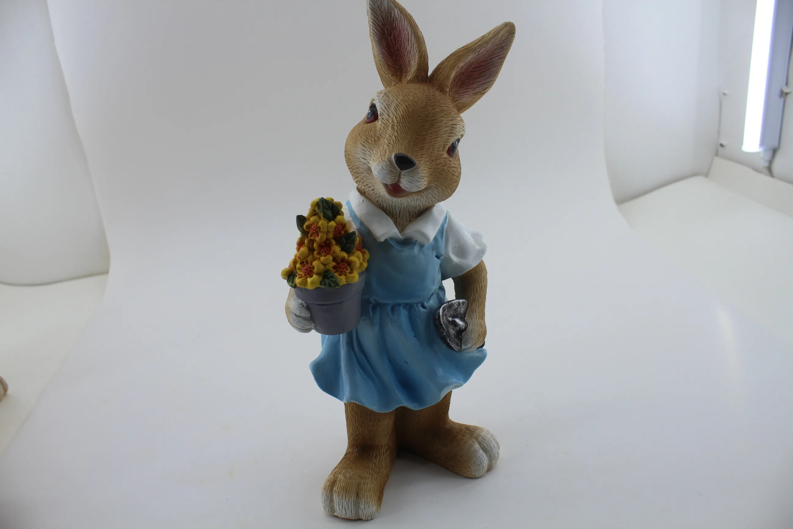 2022 Resin Easter Bunny Rabbit Figurines Decoration Cute rabbit home decoration