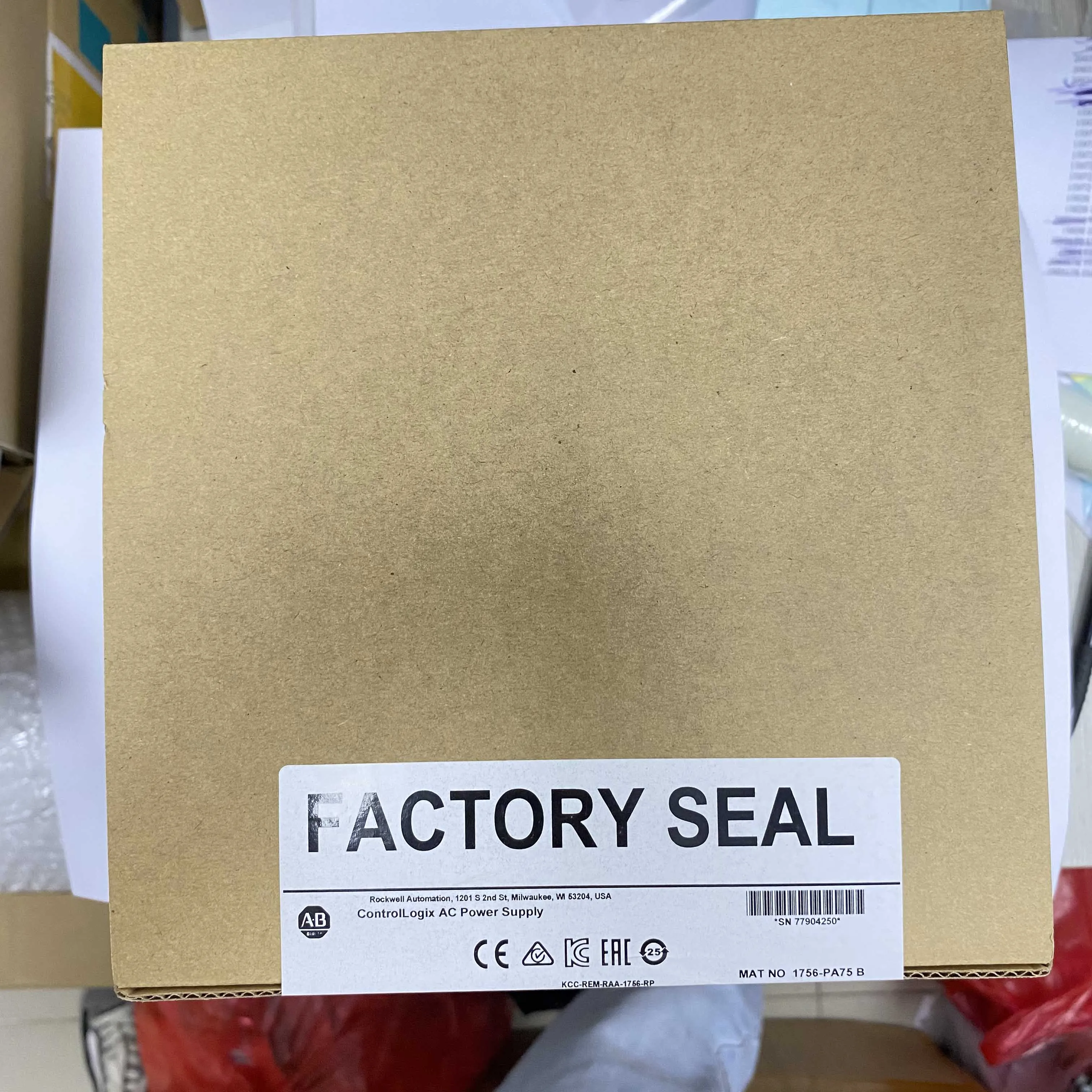 Новый оригинальный allen bradley HMI все в одном 1734IB8S 1734-IB8S