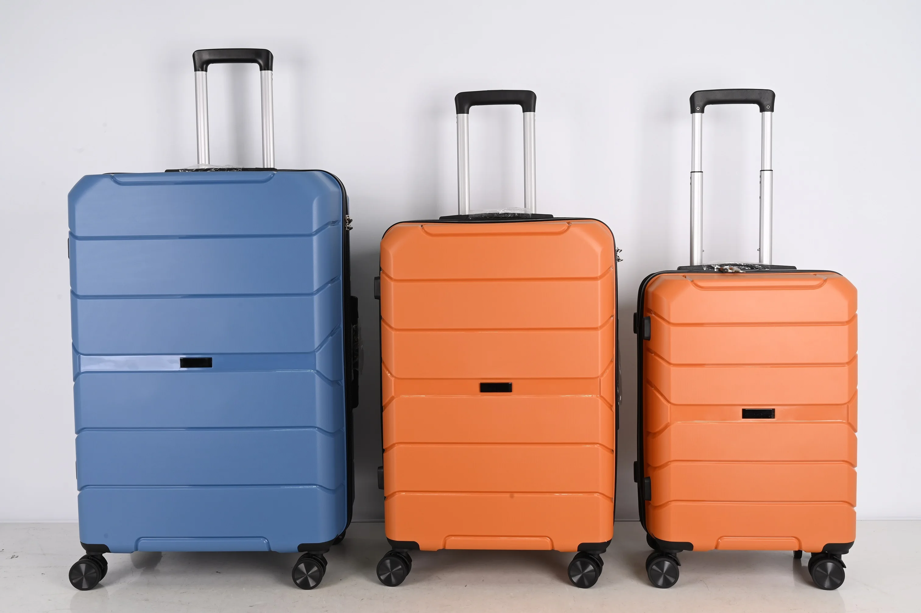 High Quality Customized 100% PP Hard shell Trolley Luggage Bag Wholesale Suitcase for Travel Bag Luggage Sets