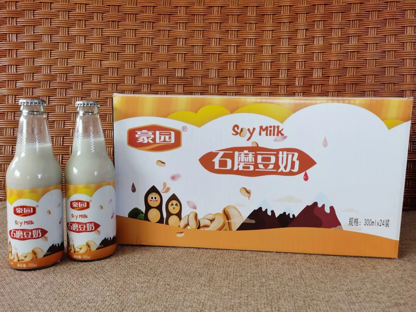 300ml Soft drink glass bottled soy bean milk drinks wholesale supplier