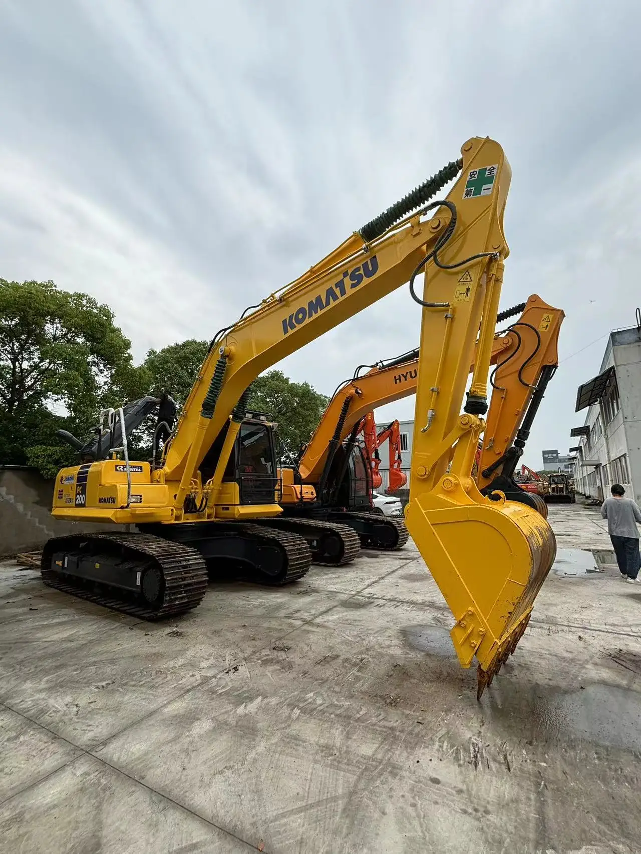 Used Japan Original Komatsu Excavator PC200-8 (komatsu PC200-7 pc200-6 pc200-5 pc220-6 pc220-7 pc220-8)
