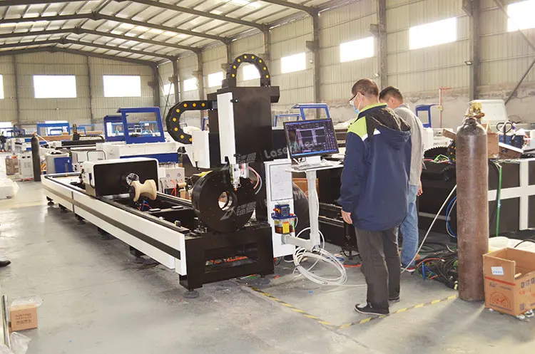New design LM-6000 fiber laser cutting machine with Raytools automatically focus laser head