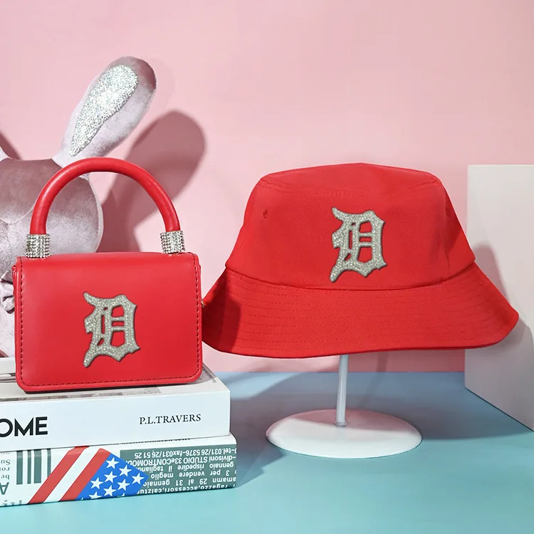 
2021 summer Hot Sale Chain D bucket hat and purse set Handbags detroit bucket hats set Purse And Handbags Bag For Women 
