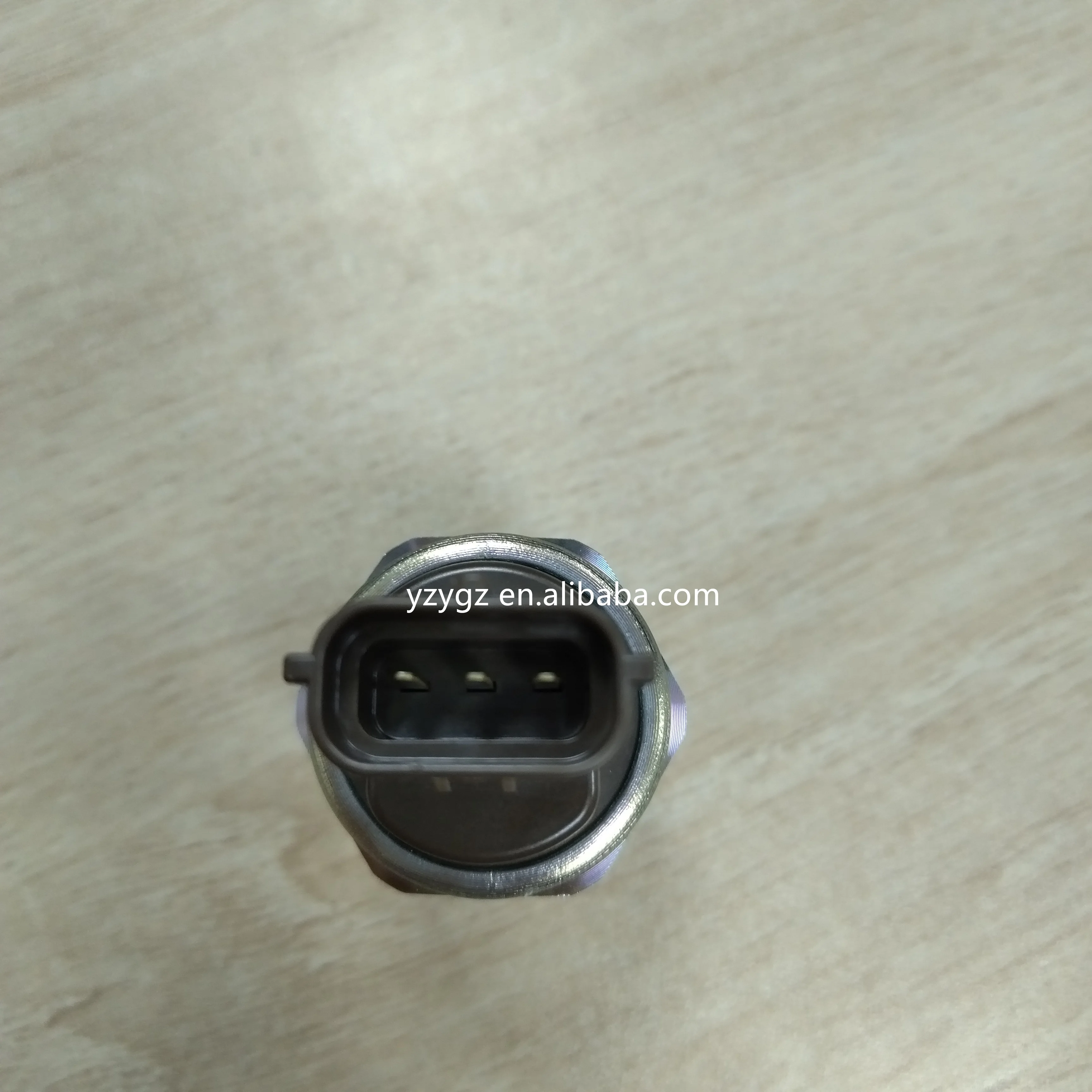 High Quality 4HK1 6HK1 Common Rail Fuel Pressure Sensor 499000-6131 499000-6160 499000-6141 898119-7900 for Isuzu Parts