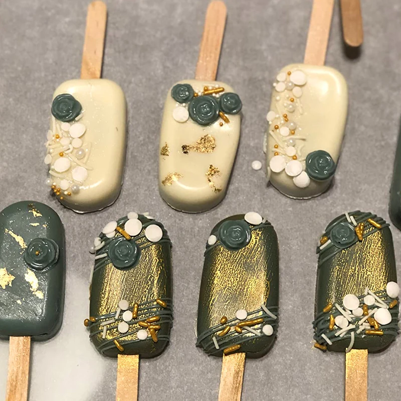 foglia oro 100 Sheets Genuine Gold Leaf for Food Decoration Ice cream Facial care 4.33 x 4.33 cm  Edible 24K Gold Foil Leaf Foil