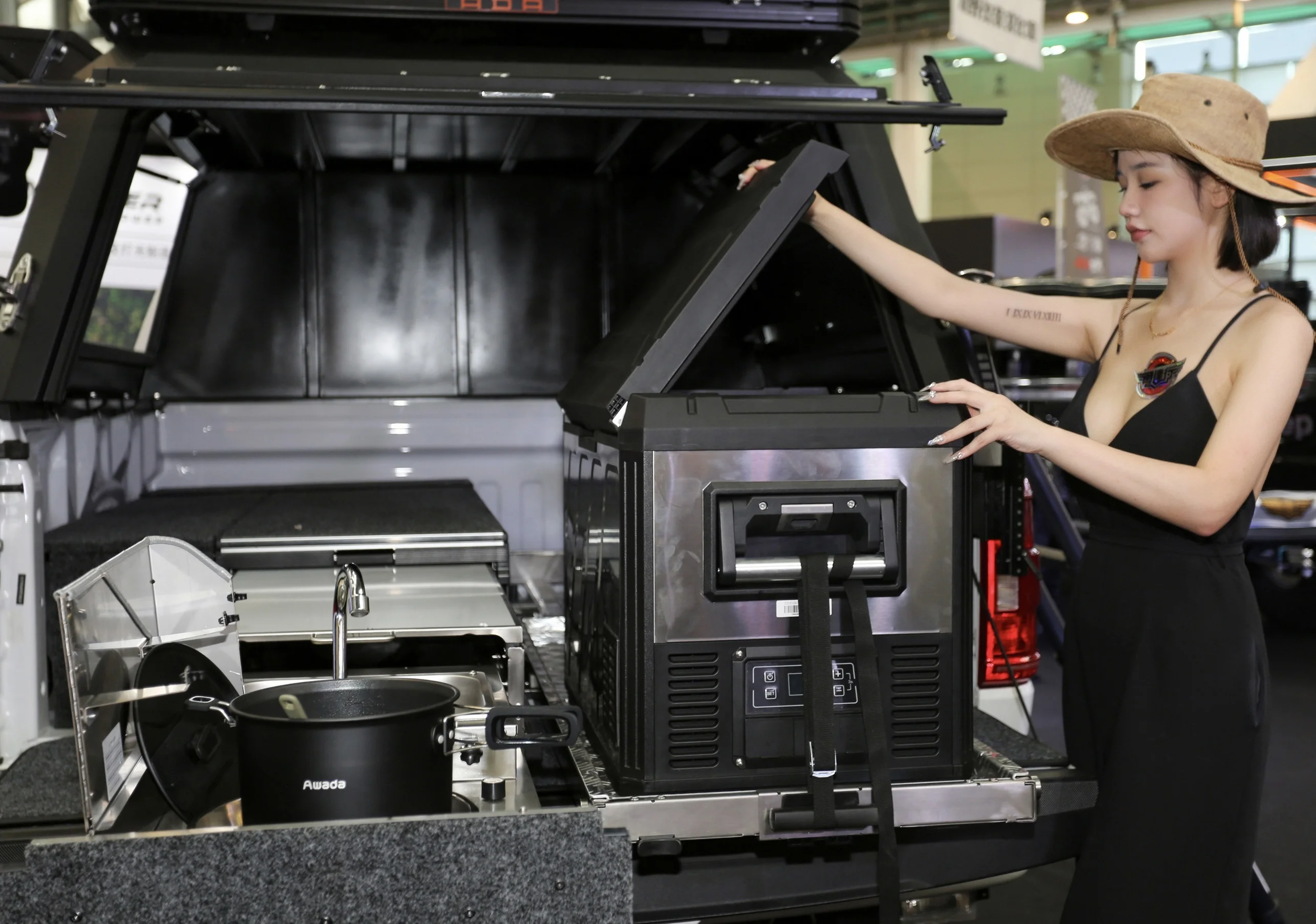 Antuncle 50L Factory Direct 12v dc dual zone fridge freezer portable car refrigerator outdoor offroad camping overland