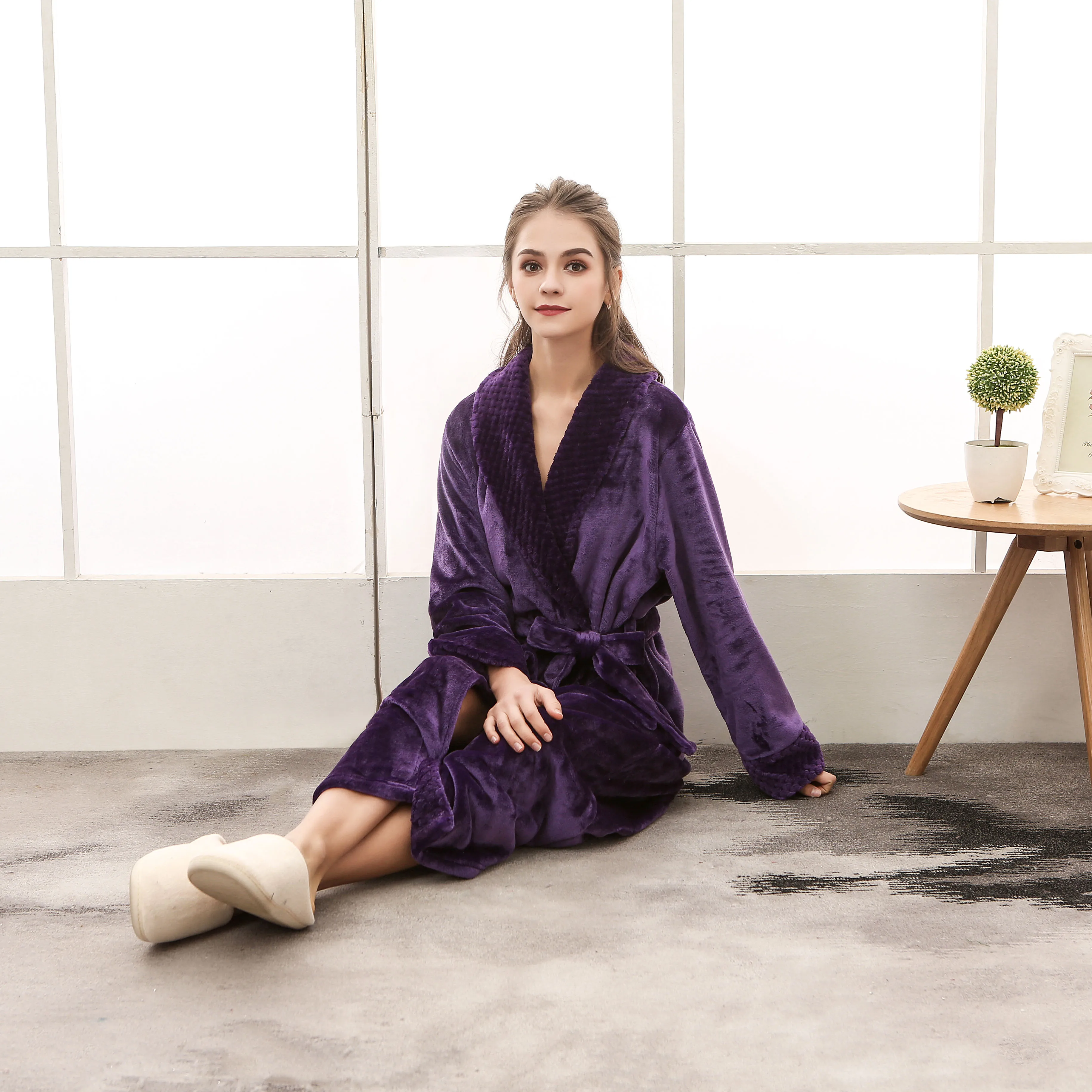 Cheap bathrobe slipper set colorful soft quick drying polyester flannel fleece women bathrobes