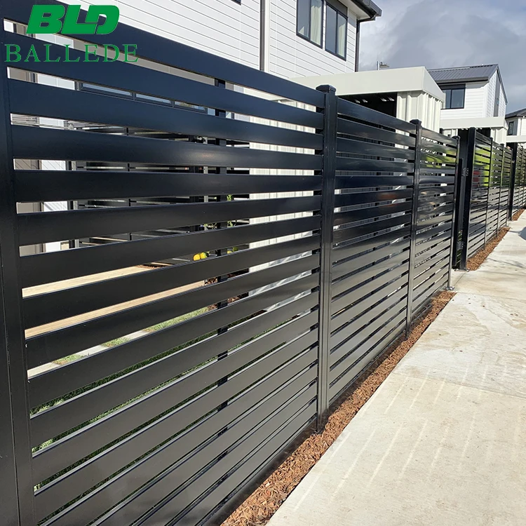 Factory Directly Supply Country High Quality Aluminum Ornaments Fence Panels Metal Fencing Outdoor Farm Fence