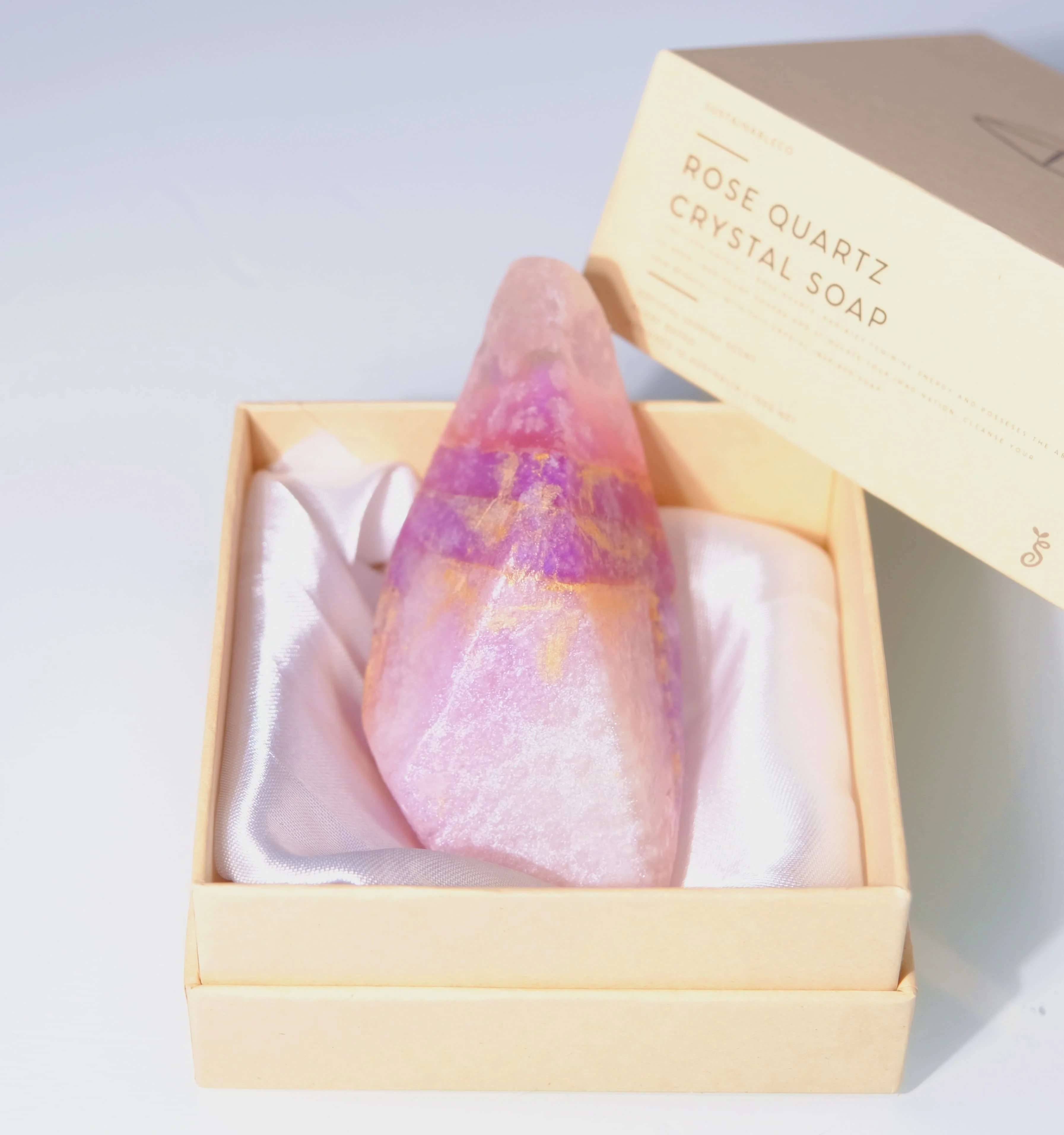 Hot Selling Organic Handmade Bathing Whitening Natural Skincare Beauty Crystal Gemstone Soap