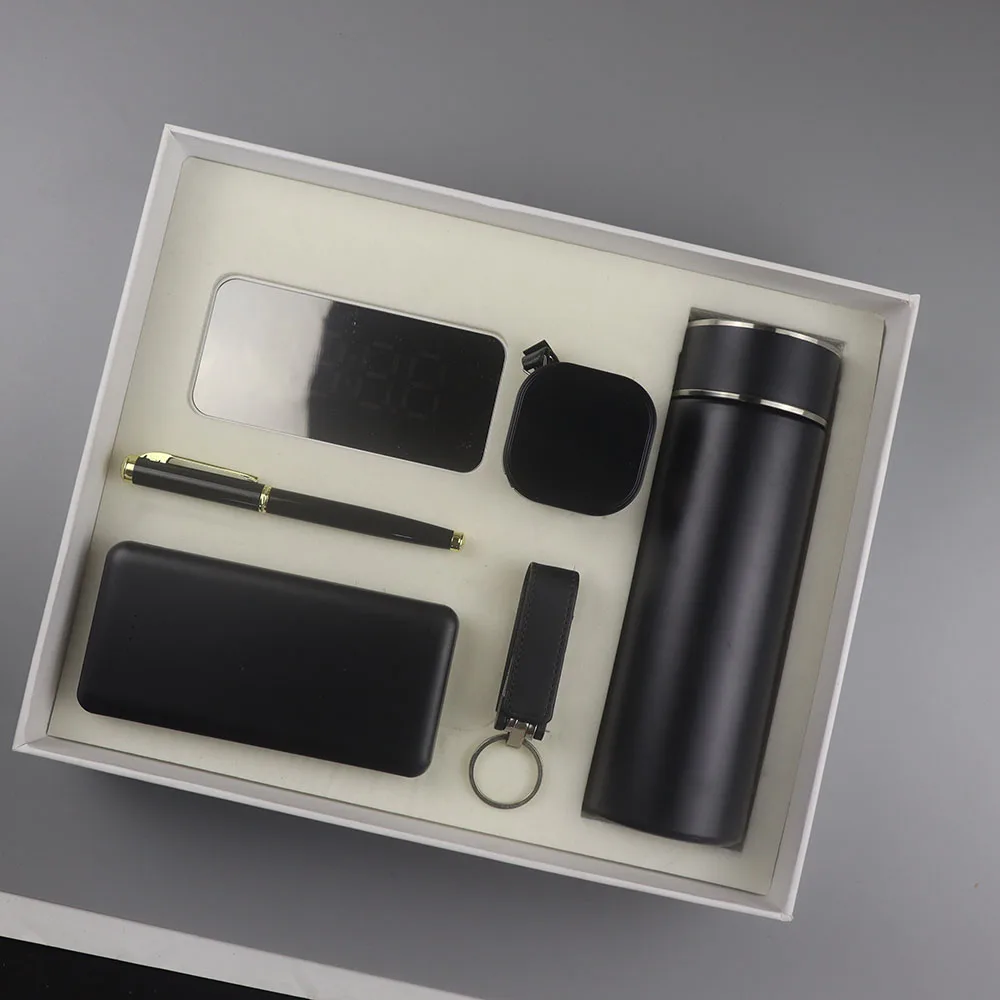 Новый продукт идеи 2024 роскошных электронных деловых подарков power bank небольшой набор гаджетов