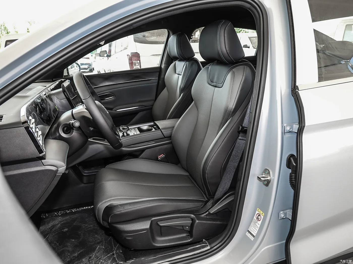 BYD QIN L DM-i 80 км 120 Новый энергетический автомобиль подключаемый Гибридный 2024