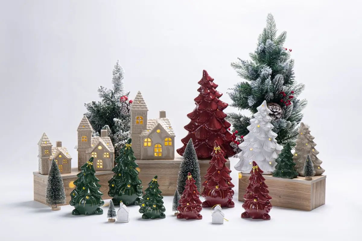 Newest Wholesale Ceramic Table Top Christmas Figurines With LED Light Inside for Gifts