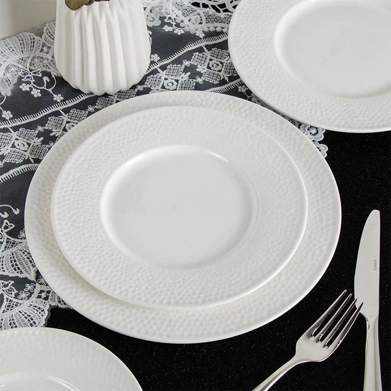 JQY Brand Dinnerware Manufacturer Hammered Pattern Ceramic White Dining Plates and Bowls with Cup Set Tableware Wholesale