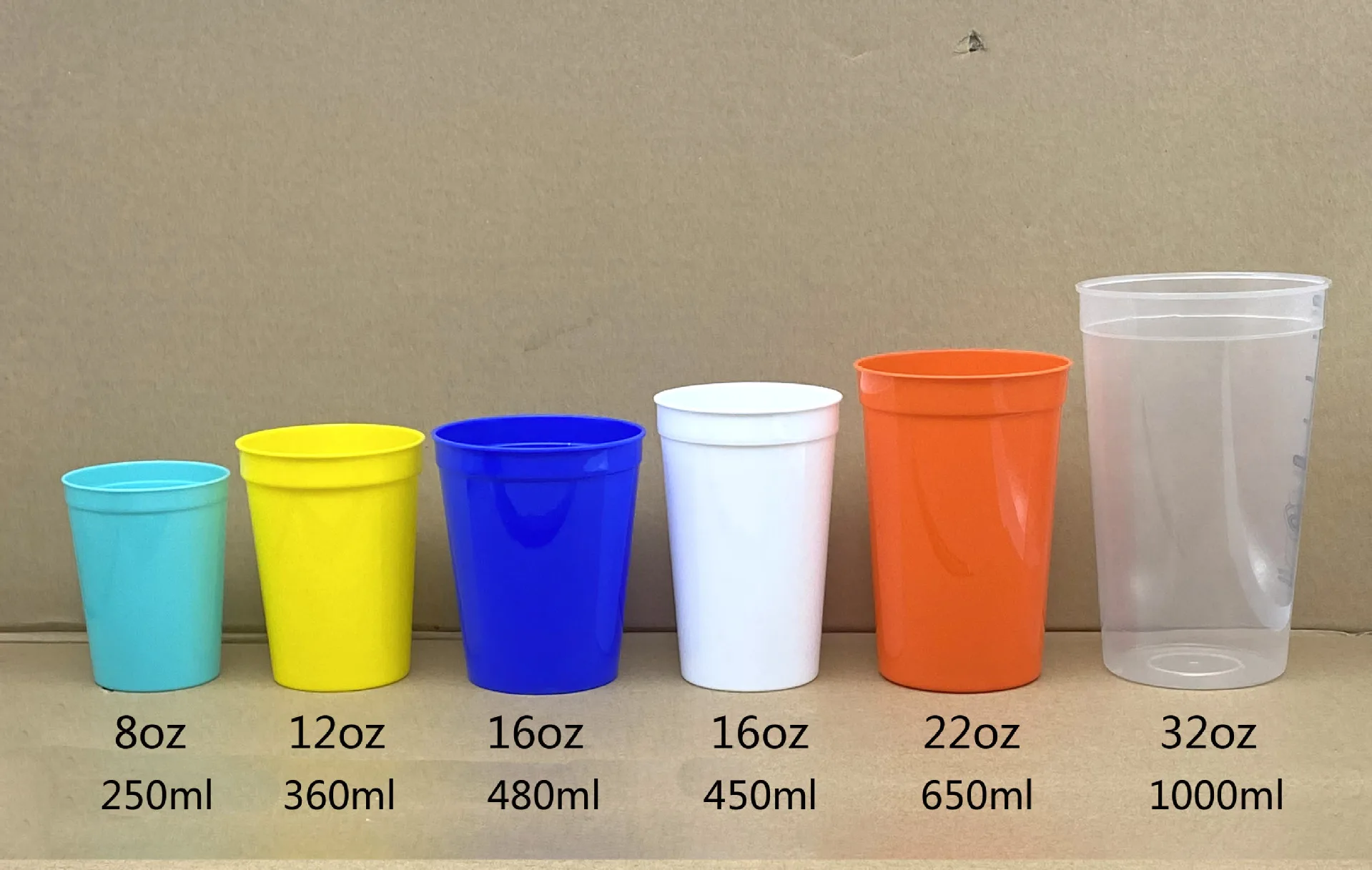 wholesale reusable custom logo 32 oz plastic cups with lids and straws