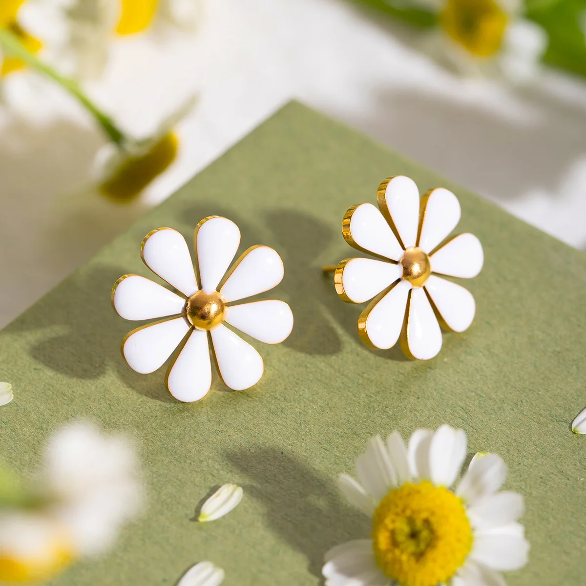 High-end 18K gold Summer enamel Statement Daisies Flower earrings Open loop stainless steel earrings Fashion accessories