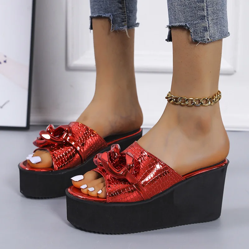 New Design Thick Sole Platform Gold Metal Chain Bulk Wholesale Shoes Height Increasing Wedge Chunky Heel Women Slipper