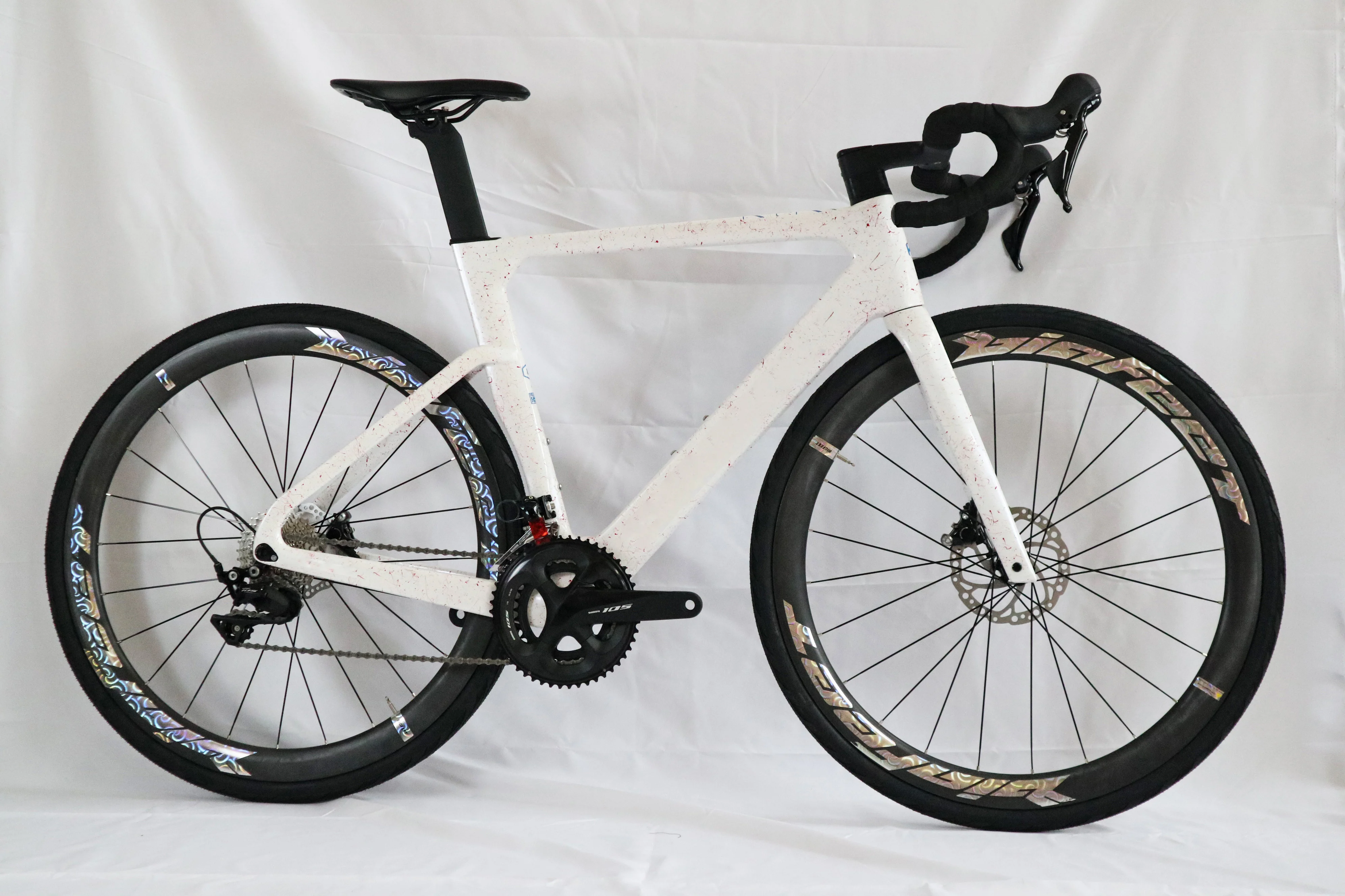 Adult 700c Carbon Road Bike Bicycle disc brake hidden wiring ODM 22 speed