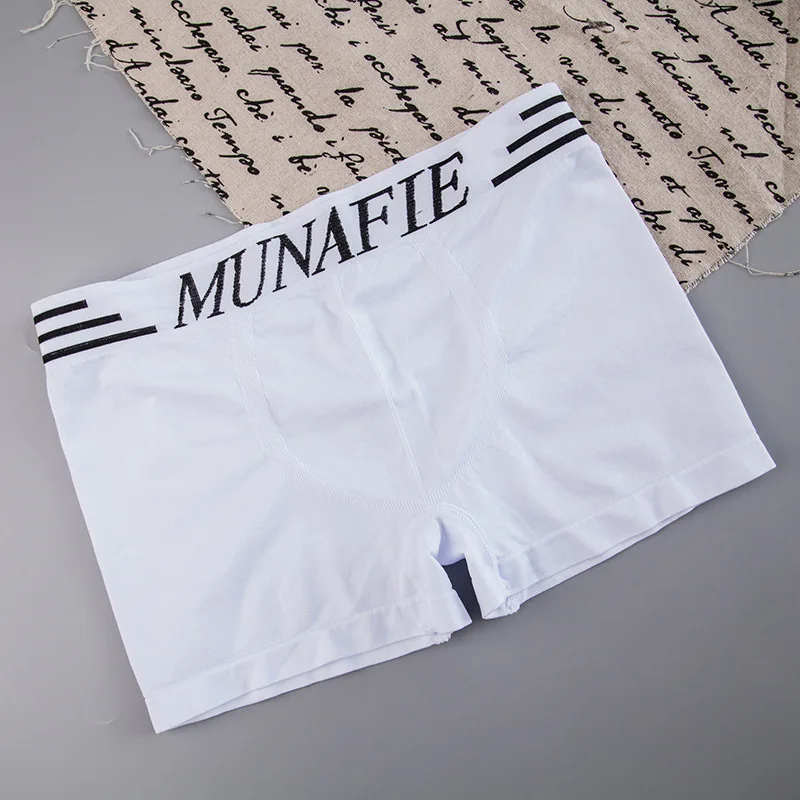 Mid-Rise High Elastic Seamless Men Briefs Skin-Friendly Cotton Crotch Breathable Spandex Men Boxer