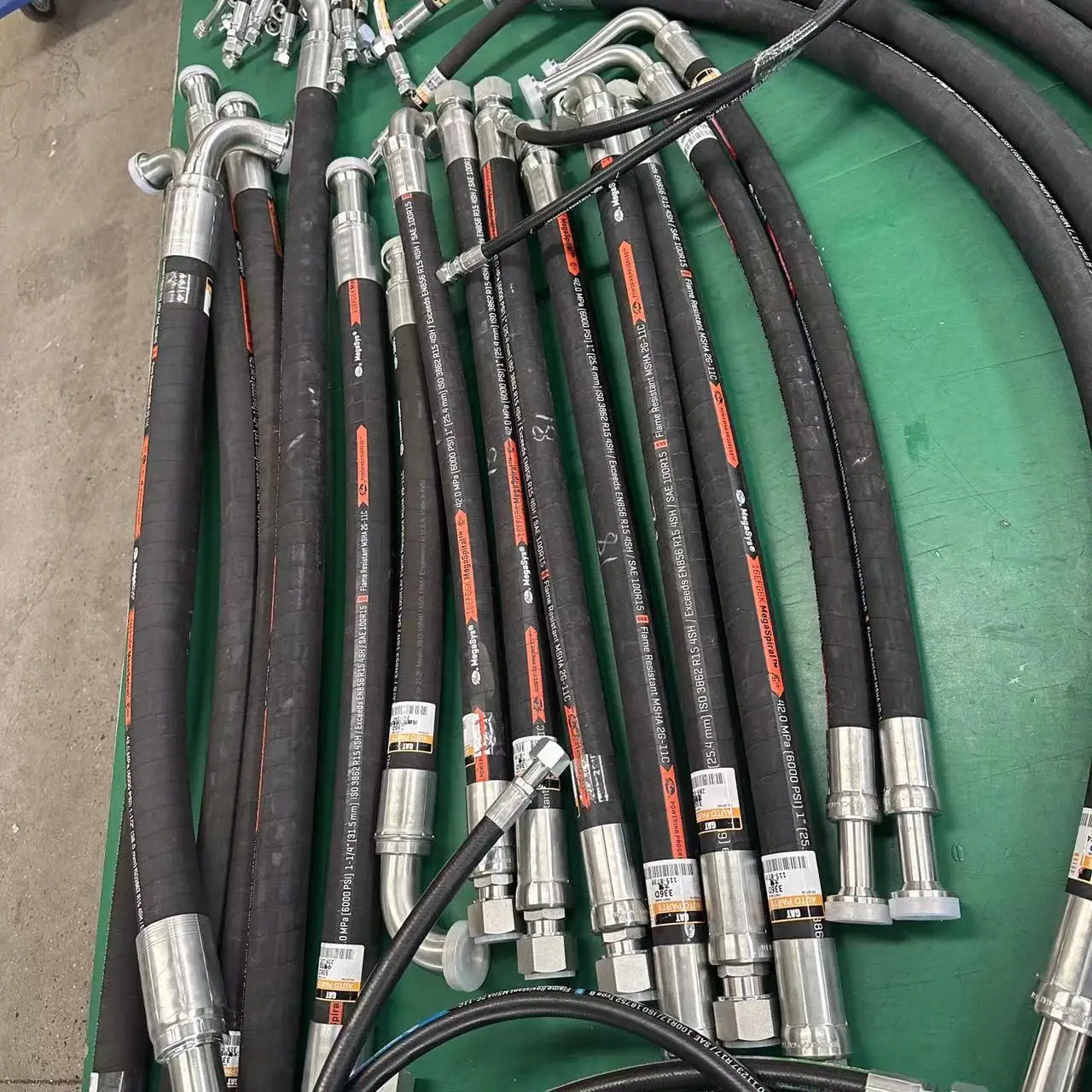 Good C quality AT360-7 hydraulic rubber hoses for whole excavator
