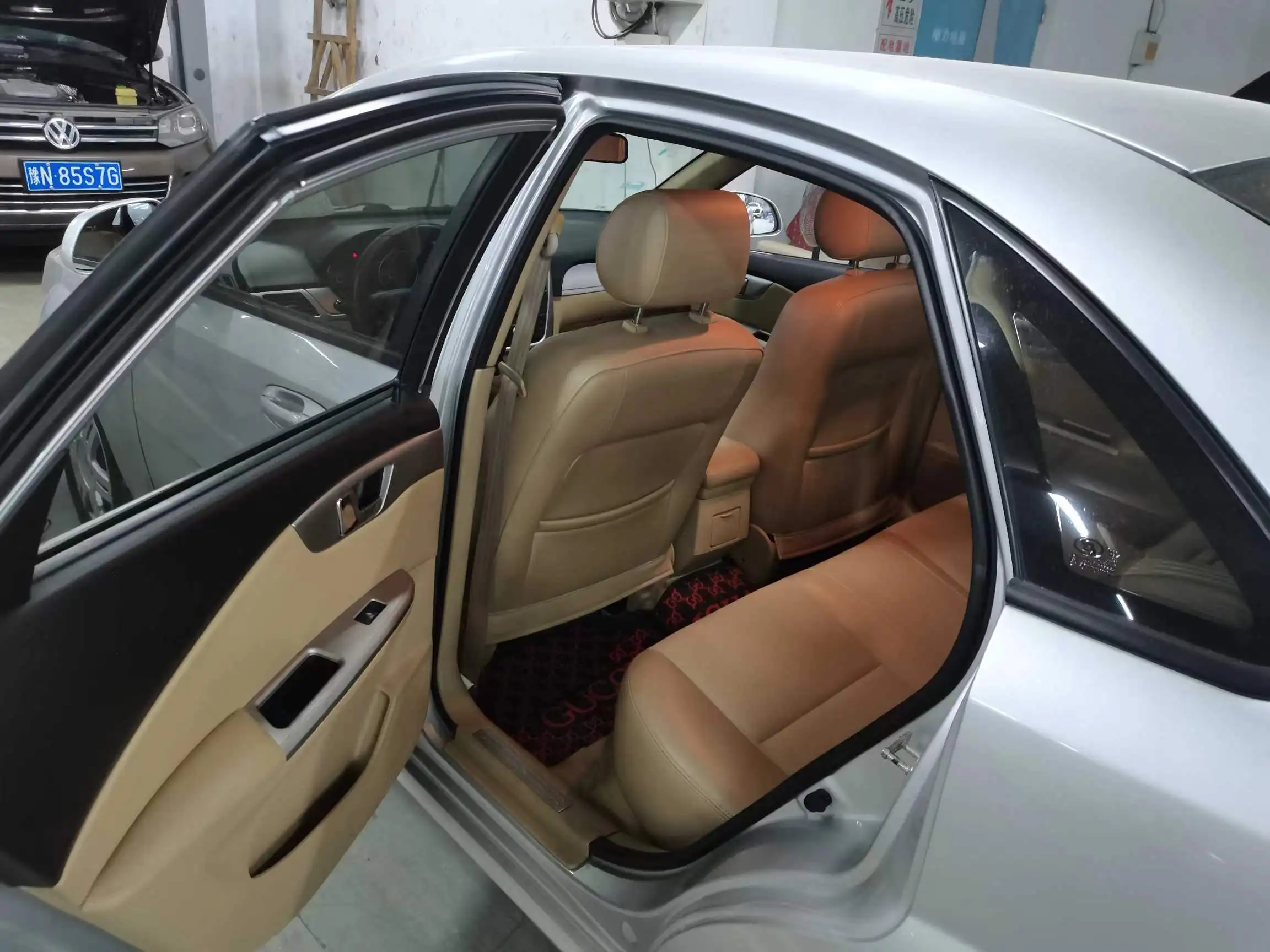Buick Excelle 2013 модель 1.5L Подержанный автомобиль