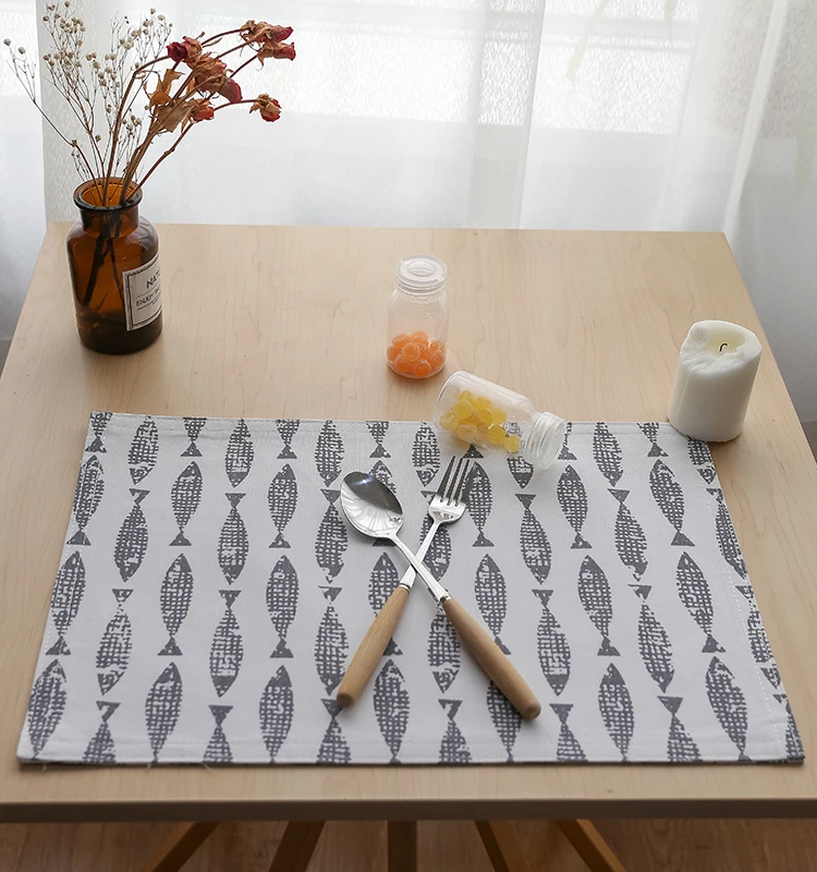 Wholesale sublimation chinese luxury Paper Baby Silicone Placemats For Round Table For Round Table