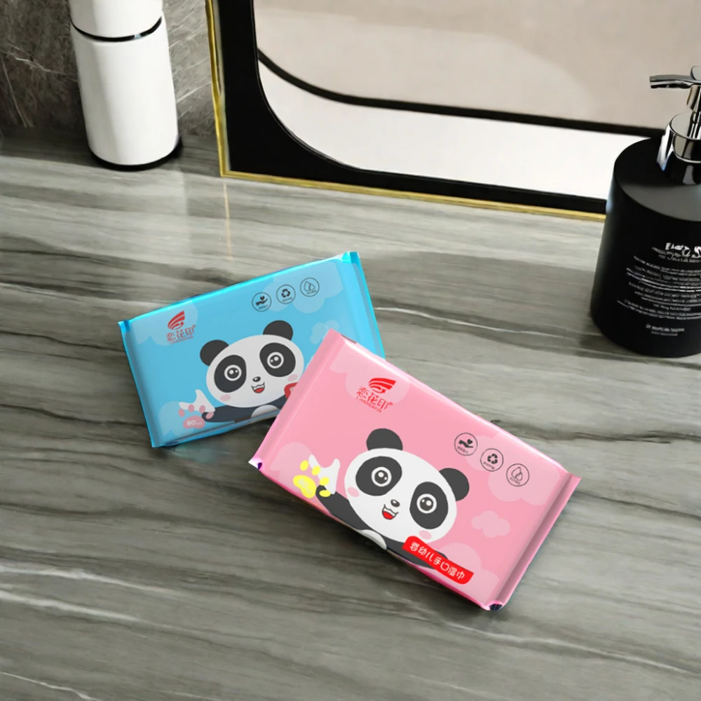 Free Sample  Mini Pack Wet Wipes Customized Disposable Baby Wipes 10pcs Portable Cleaning Wet Wipes