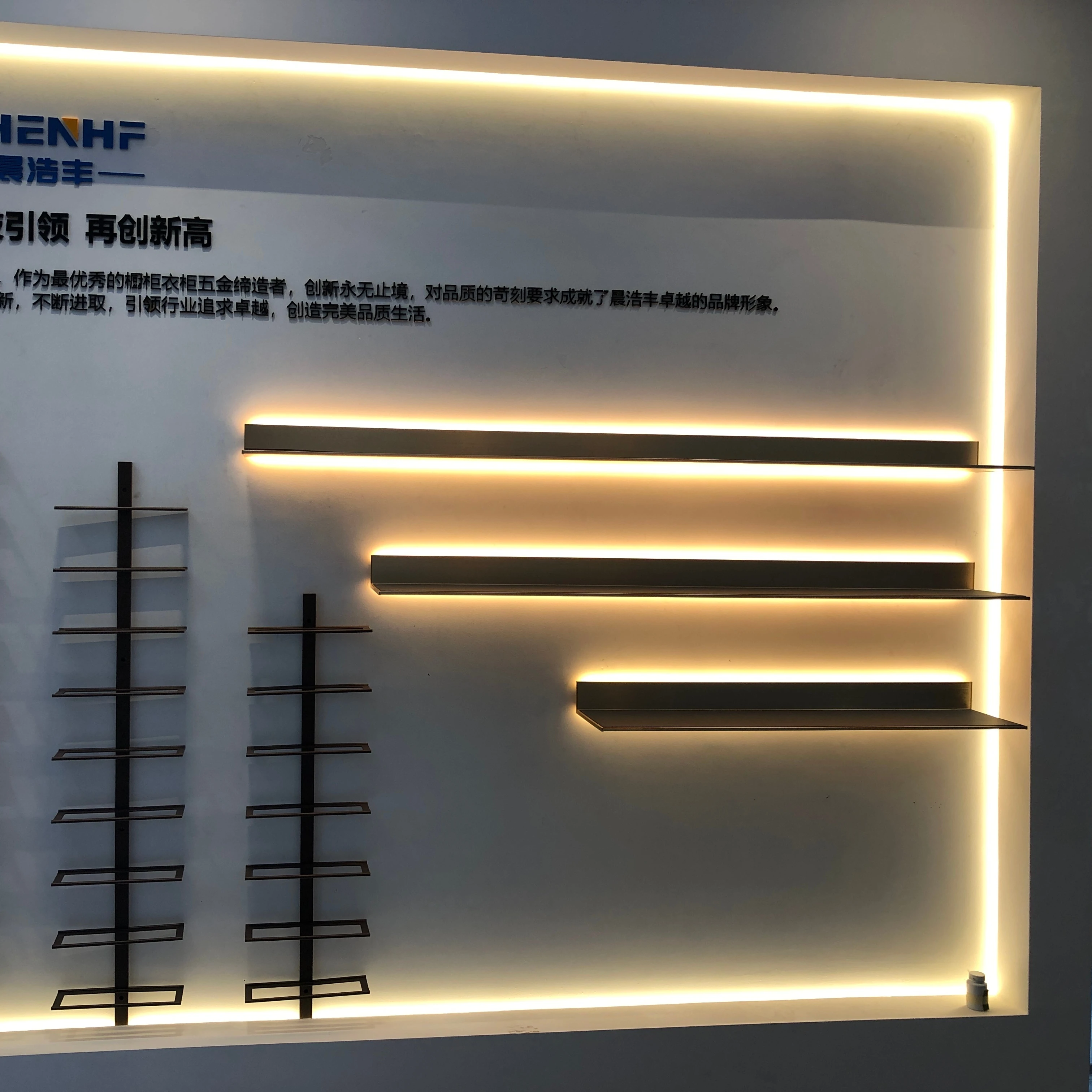 CHENHF Aluminum Display Shelf Lighting Led Wall Mounting Shelves&Floating Shelf With Led Light