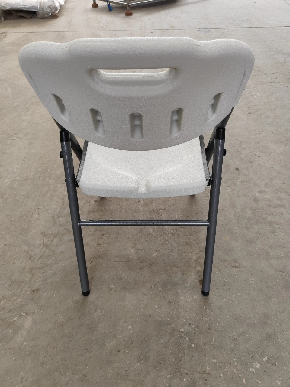 HDPE Outdoor Folding Plastic Chairs Blow Molded Banquet Leisure Foldable Chair