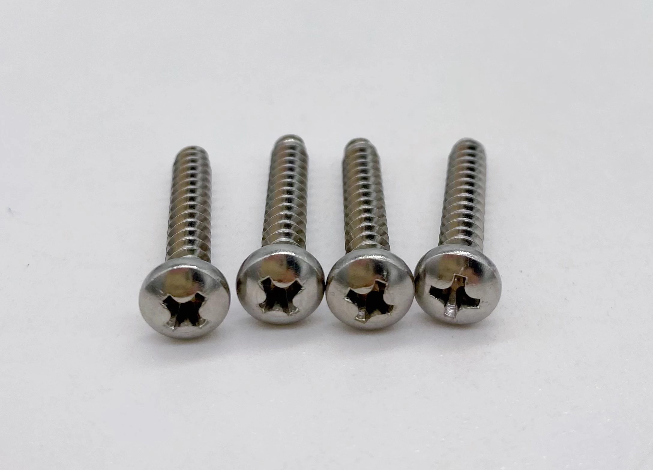 China Local Manufacturer Suppliers Din7981&7982 Cross Recessed Pan Head Screws Self Tapping Iron and Steel DIN Cheese ISO9001