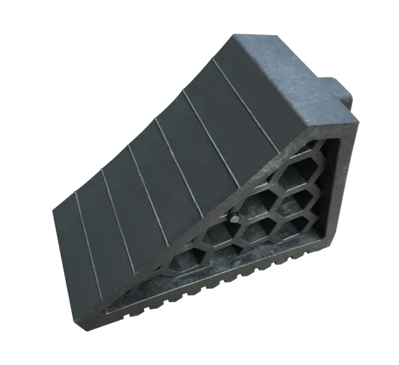 WC06 High resistance to severe impact Portable Rubber Wheel Chock