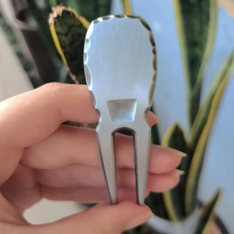 New Arrival Metal Handmade Forged Pitchfork Repairer Custom Brass Copper Golf Divot Repair Tool