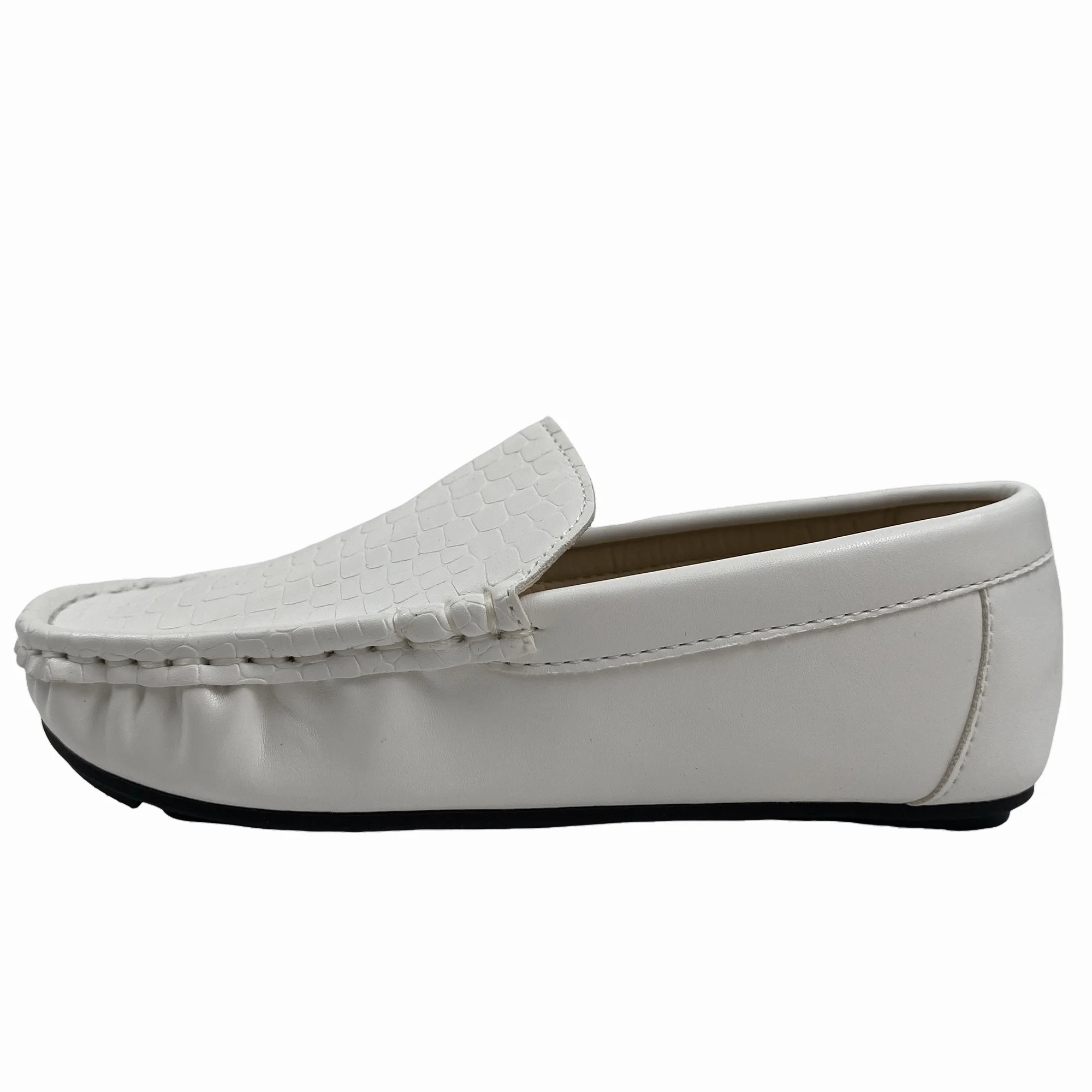 2023 New Trend Casual Leather White Flat Student Shoes mocassin shoes for men