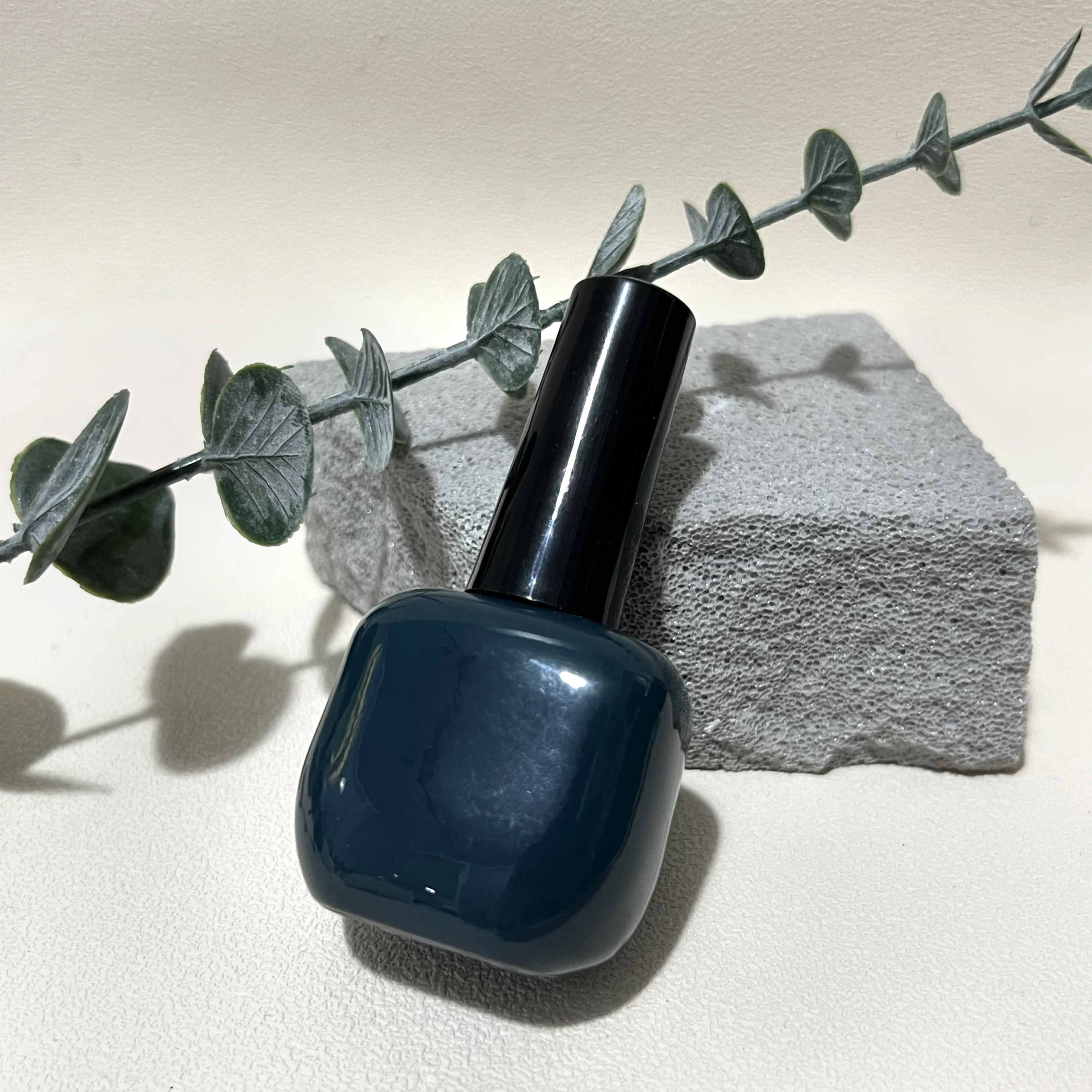 15ml wholesale luxury fancy design round top coat nail art oil uv gel polish bottle