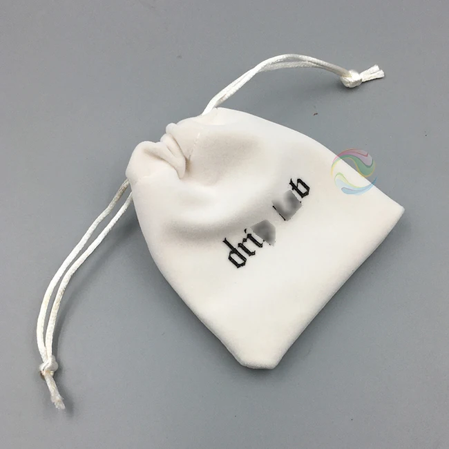  Роскошная маленькая черная бархатная подарочная сумочка для ювелирных изделий с логотипом на заказ