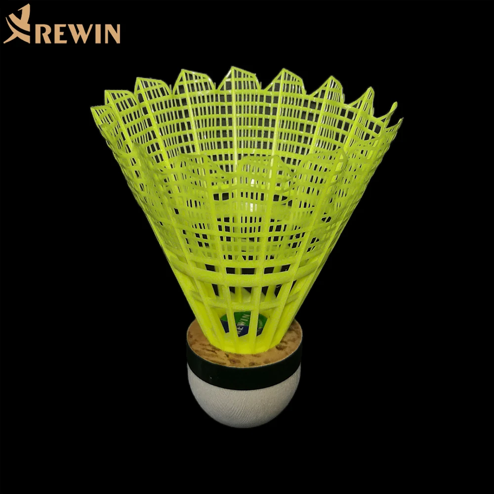 Высочайшее качество нейлоновый Волан с натуральной пробки M2000 для профессиональной подготовки