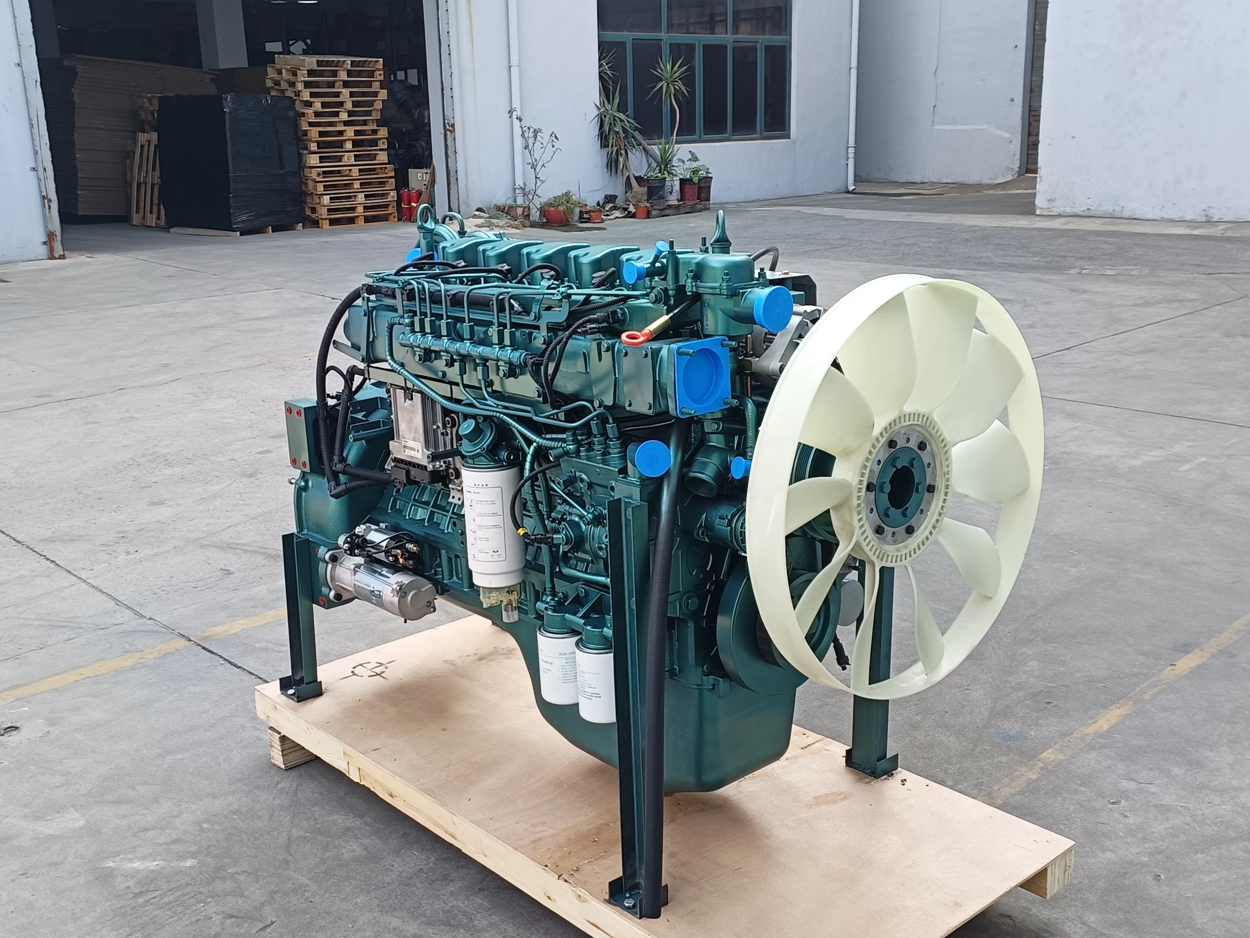 Good price SCDC D10.38-50 Diesel Engine water cooled  motor 274 kw/372 hp/2000 rpm for pickup