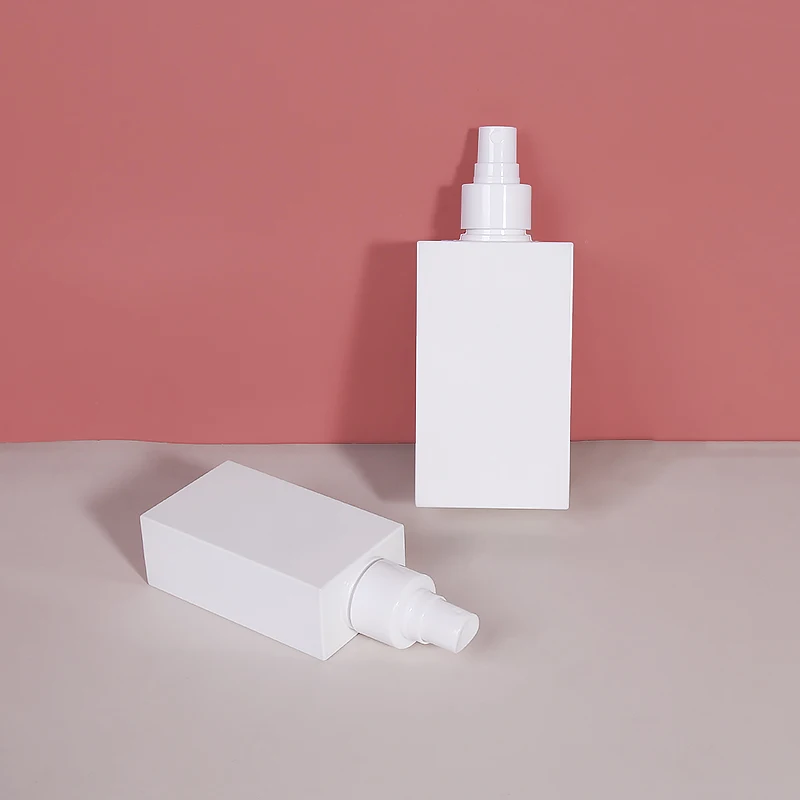 Luxury PETG Plastic Skincare Packaging Custom Cosmetics White Square Spray Bottle 100Ml