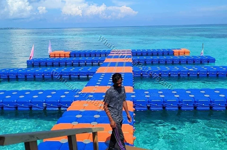 Modular floating platform