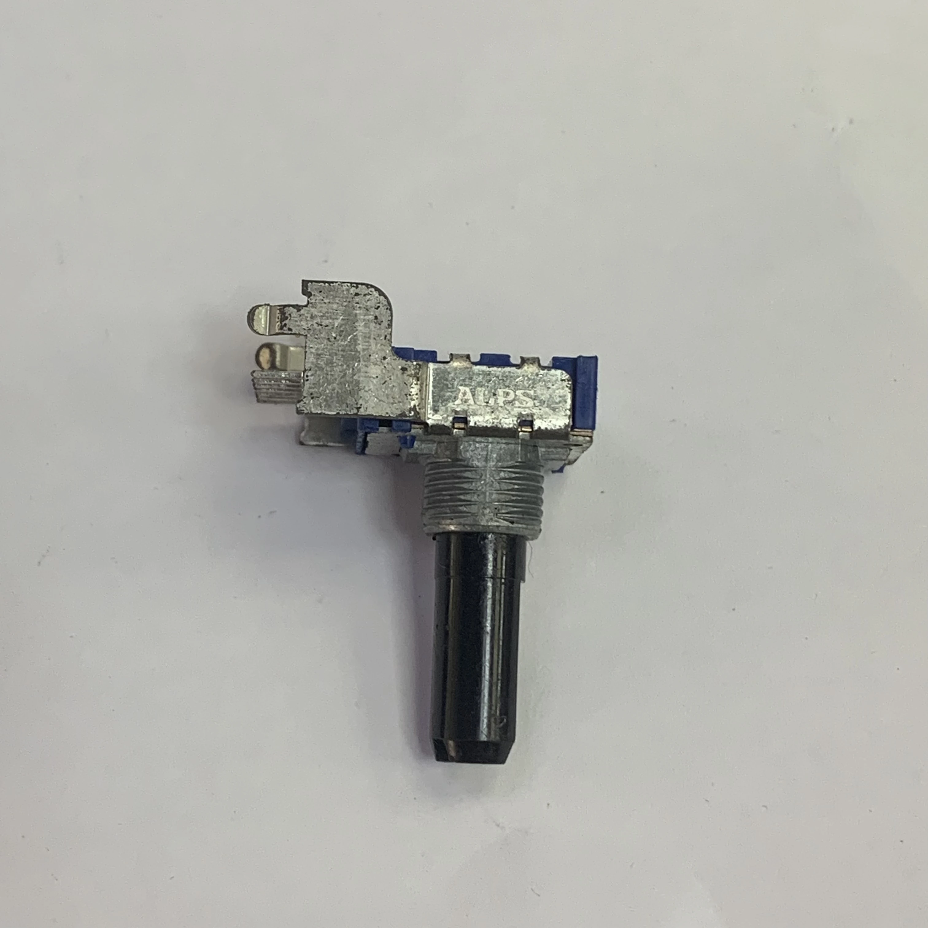 Japan ALPS import volume of 14 double-volume rotary potentiometer RK14K double 7 feet B20K potentiometer (switch)