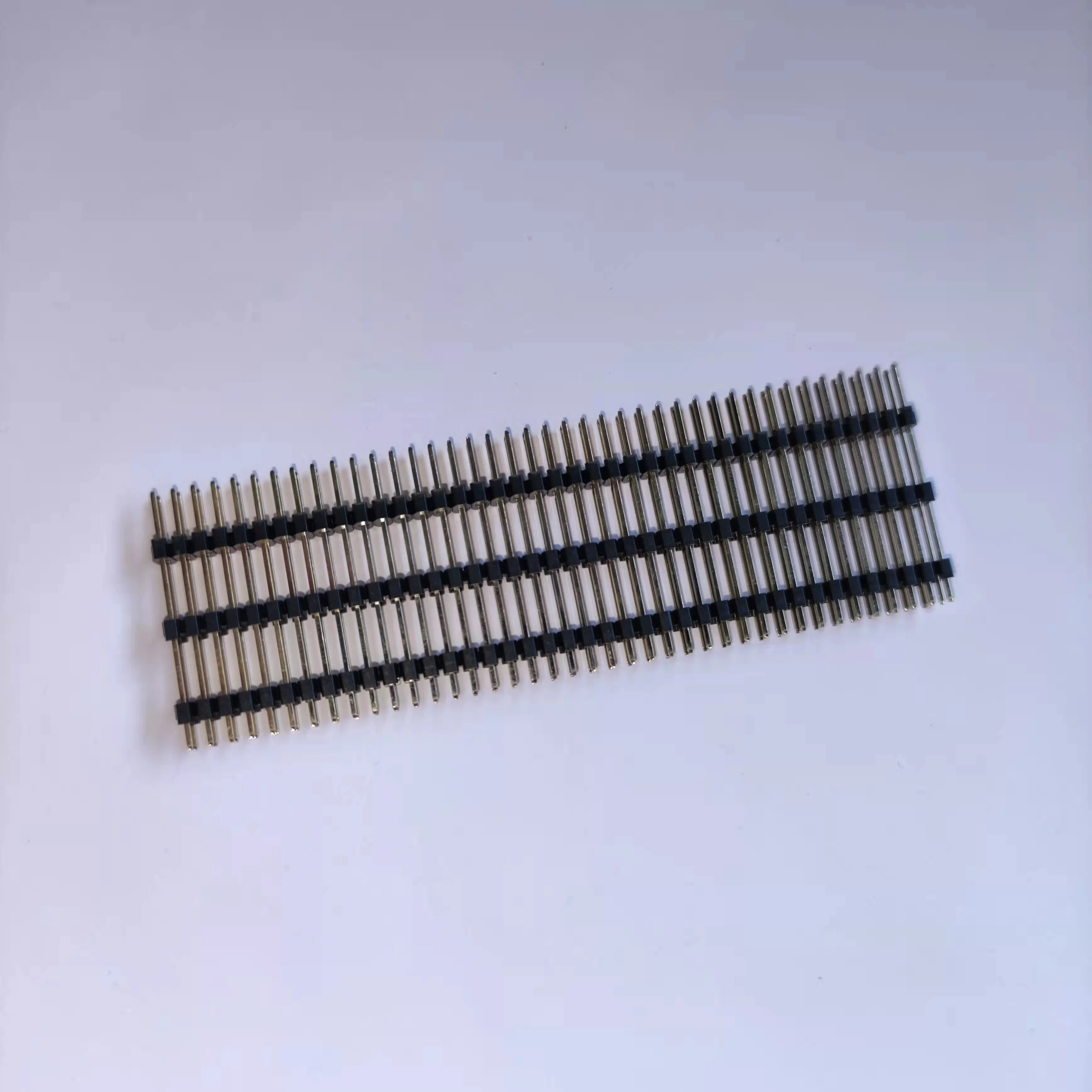 Штырьковый разъем 2,0 шаг три пластиковые двухрядные от 2 до 40 контактов L26.1mm DIP прямые