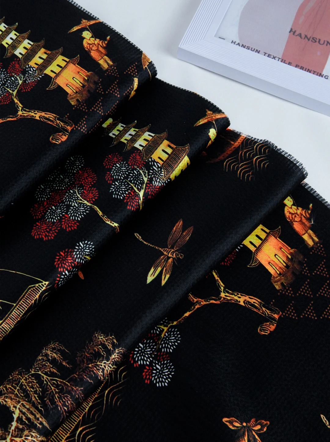 Chinese style 100% pure silk pearl satin 16mm digital printed fabric for women luxury garment
