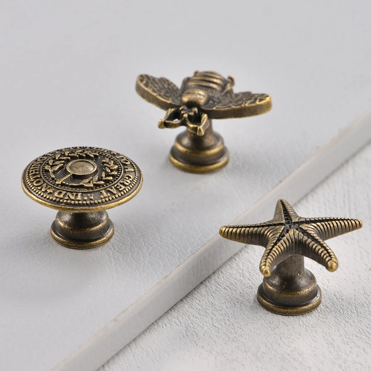 Starfish Creative Handle Drawer Antique Alloy Single Hole Nordic Clothing Cabinet Bee Door Handle Animal Wardrobe Door Plating