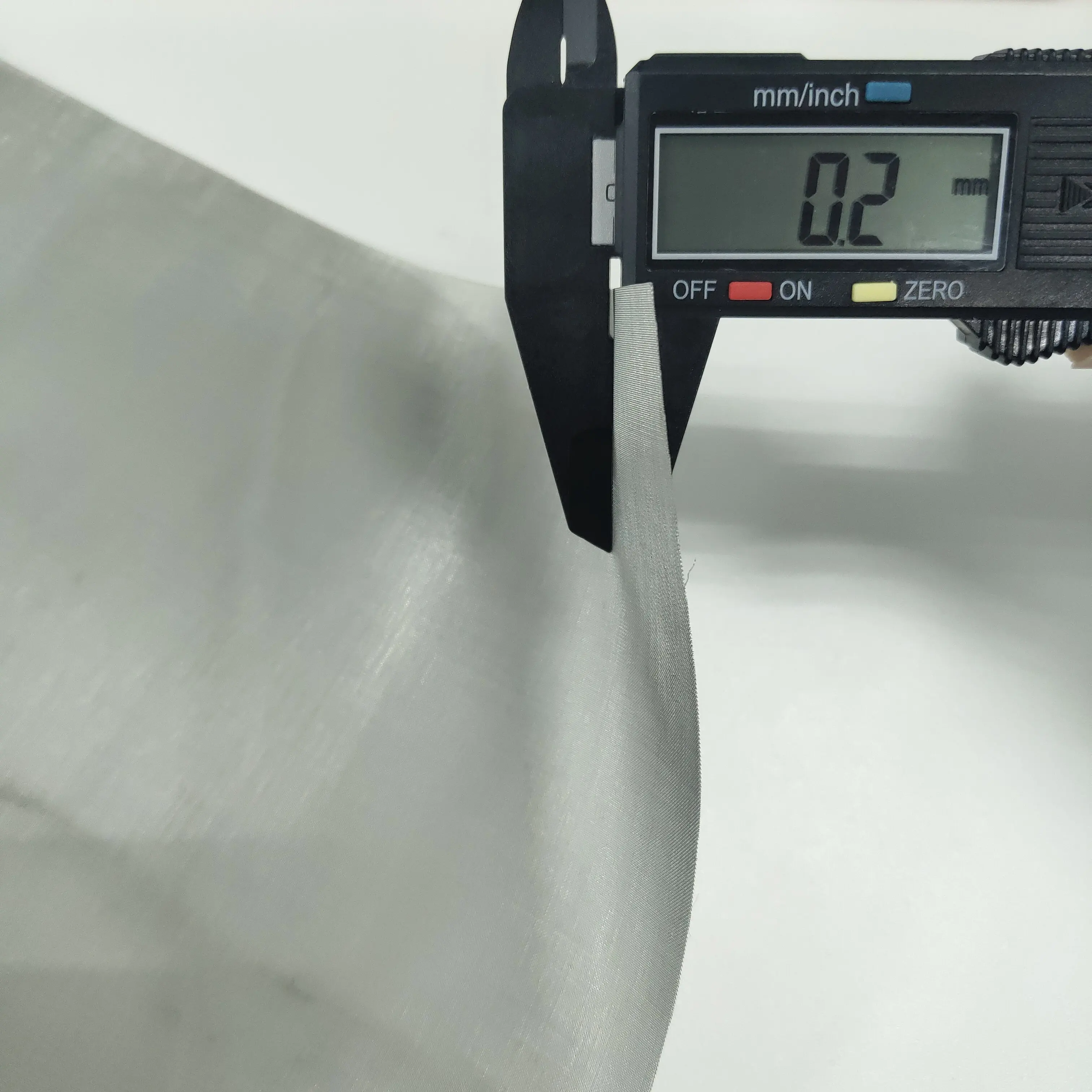 Iron Wire Mesh for Screens Room Dividers Decorative Steel Plain Customized Box Wall Stainless Wooden Style Surface Packing Color