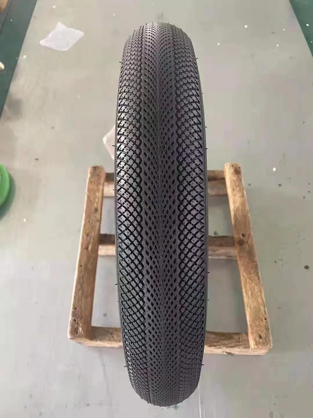 Factory Price Tire Speedster 20X4.0 Fat 20X4 Chopper Rubber Motorcycle Vee Tyre