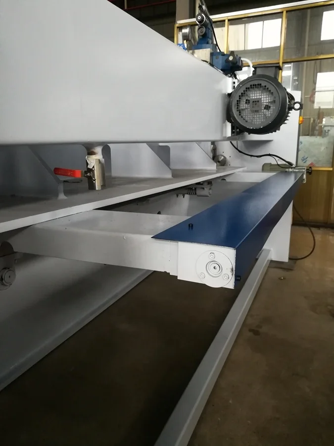 High precision QC11Y-12x4000 CNC automatic pneumatic metal sheet cutter hydraulic guillotine shearing machines manufacturers