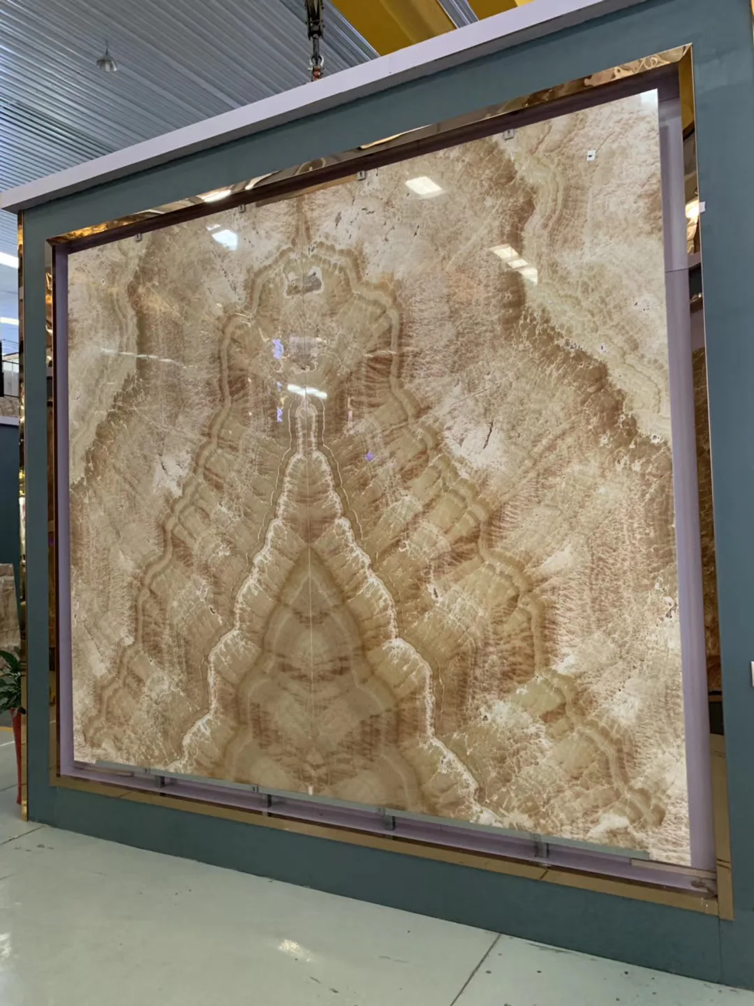 Peacock brown onix marble